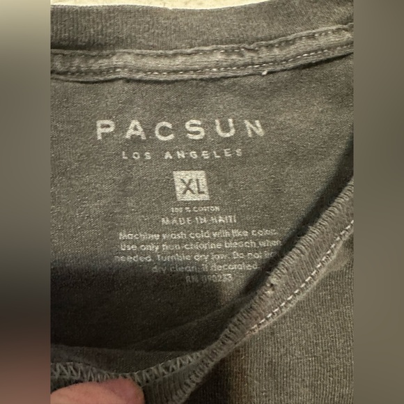 PAC SUN woman’s XL distressed t-shirt. - Picture 3 of 5